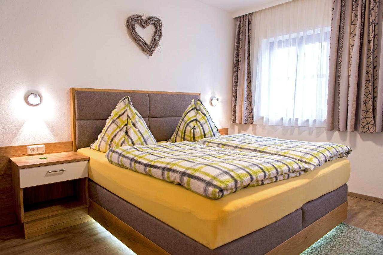 Almtalhotel Pettenbach Eksteriør billede