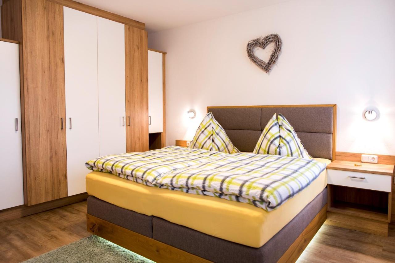 Almtalhotel Pettenbach Eksteriør billede