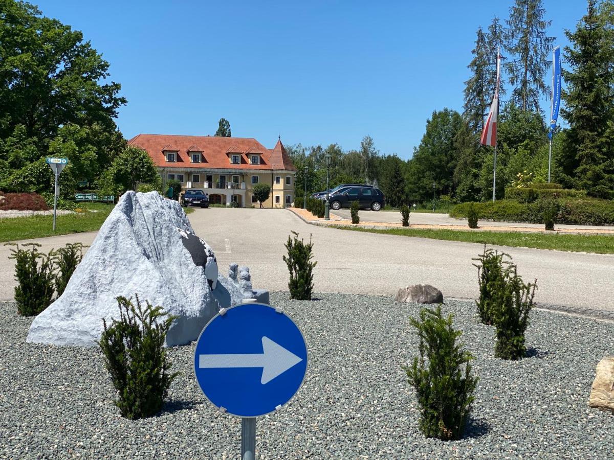 Almtalhotel Pettenbach Eksteriør billede