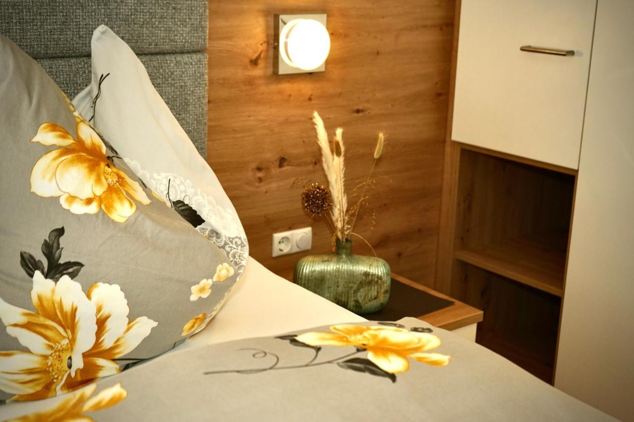 Almtalhotel Pettenbach Eksteriør billede