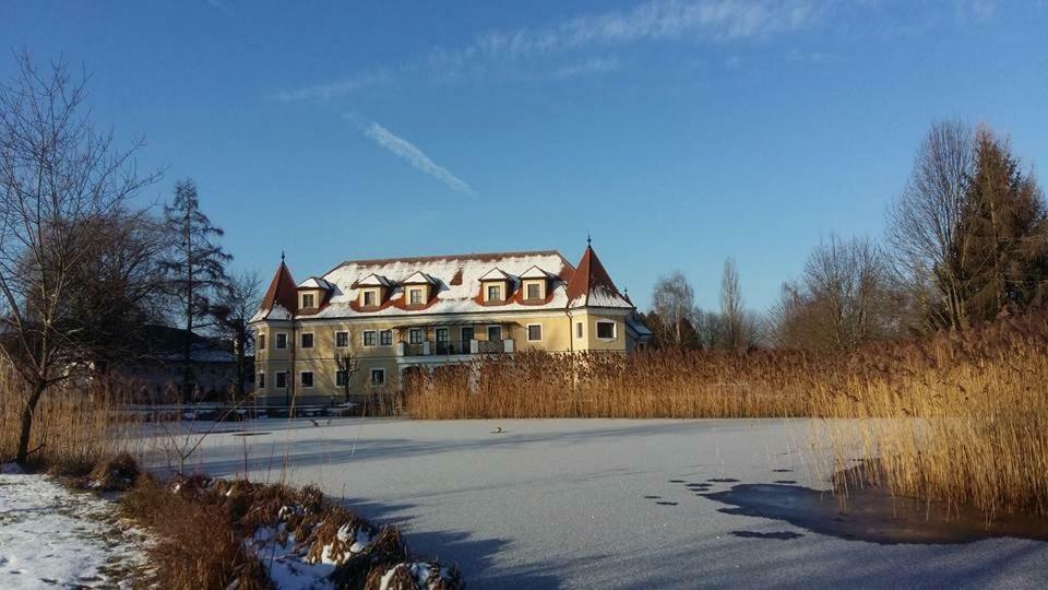 Almtalhotel Pettenbach Eksteriør billede